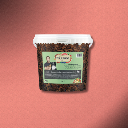 1kg Fresco Martin Rütter Trainingsknöchelchen Pferd mit Preiselbeeren und Birne